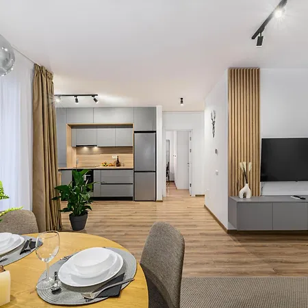 Tampa Sunshine - Free Private Parking * Braşov