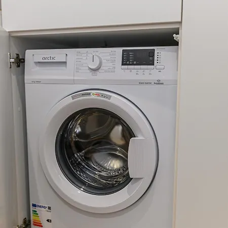 Tampa Sunshine - Free Private Parking *