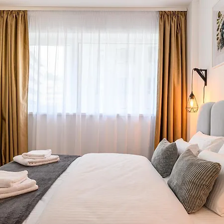 Tampa Sunshine - Free Private Parking *